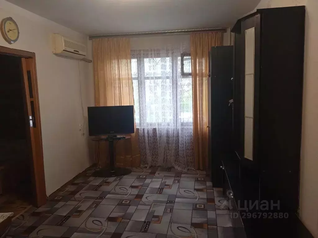 2-к кв. Краснодарский край, Туапсе Керченская ул., 17 (40.0 м) - Фото 2