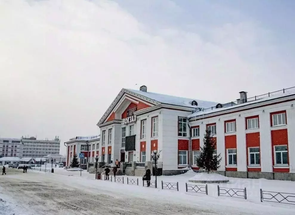 Торговая площадь в Алтайский край, Барнаул пл. Победы, 10 (1 м) - Фото 1