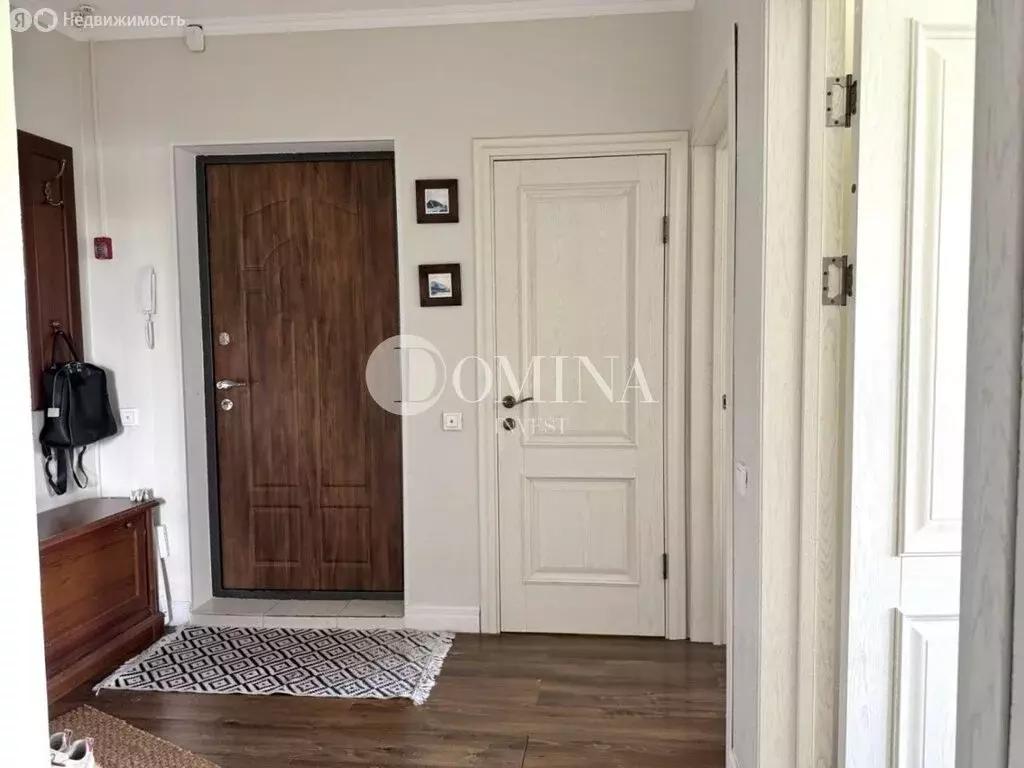 3-комнатная квартира: посёлок городского типа ВНИИССОК, улица Михаила ... - Фото 1