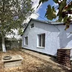 Дом в Крым, Сакский район, с. Воробьево ул. Дружбы, 3 (60 м) - Фото 0