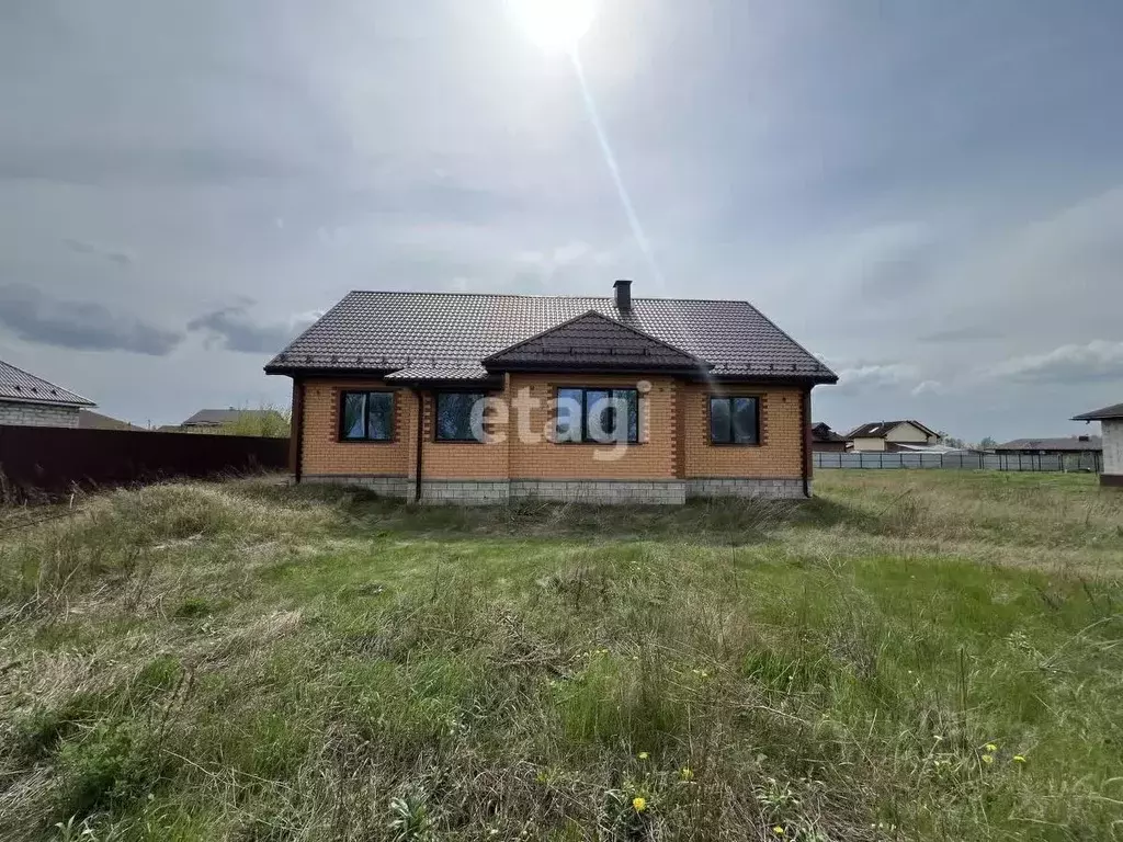 Дом в Белгородская область, Белгородский район, Пушкарское с/пос, с. ... - Фото 0