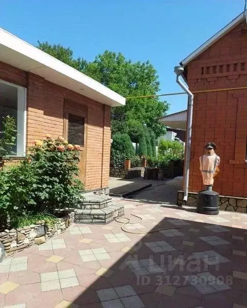 Дом в Ростовская область, Шахты Советская ул. (80 м) - Фото 1