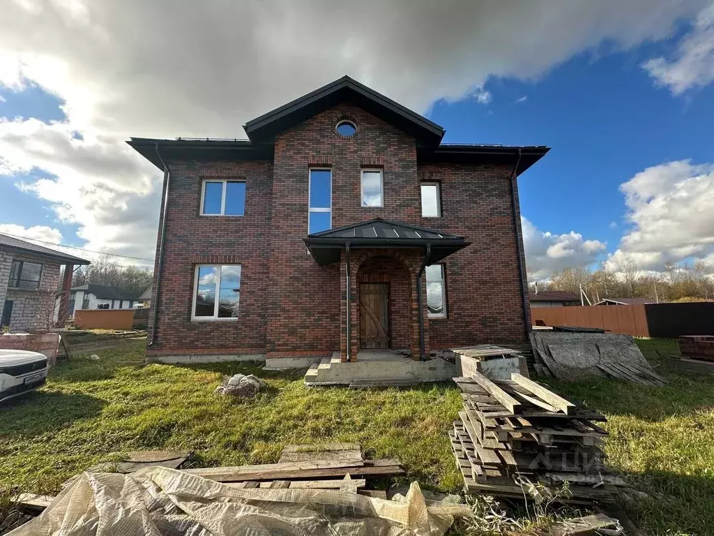 Дом в Ленинградская область, Гатчинский муниципальный округ, д. ... - Фото 1