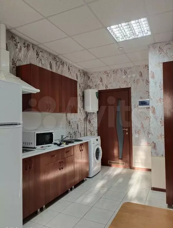 Комната 25 м в 1-к., 1/6 эт. - Фото 0