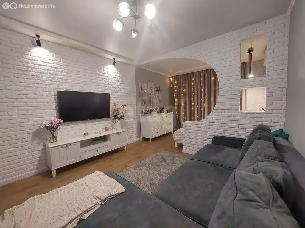 3-комнатная квартира: Саратов, 1-й Тульский проезд, 30А (81.6 м) - Фото 0