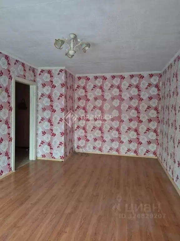 1-к кв. Кировская область, Кирово-Чепецк ул. Ленина, 64к2 (32.3 м) - Фото 1