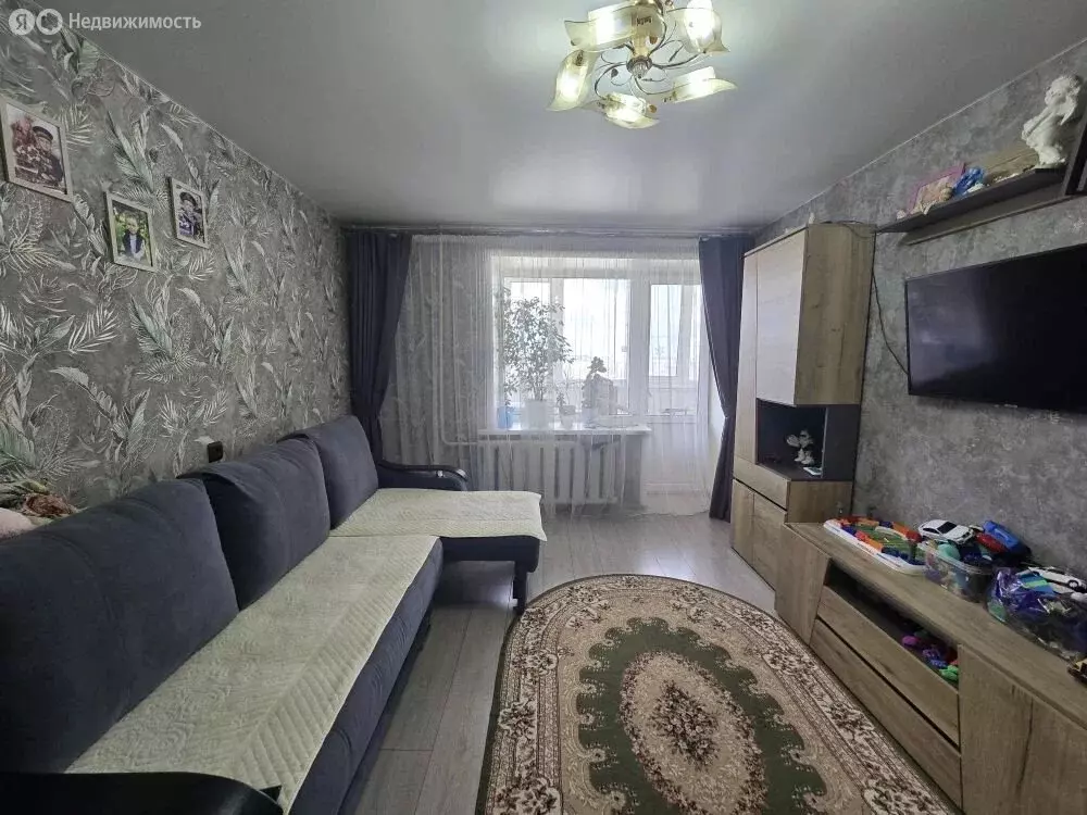 3-комнатная квартира: Зеленодольск, улица Ленина, 59 (68.2 м) - Фото 1