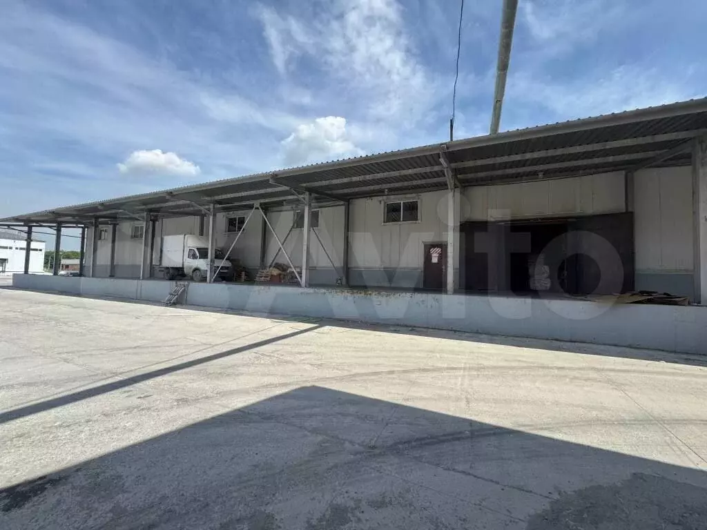 Аренда склада 1 027,5 кв.м. с Авторампой в г. Новосибирске, ул. ... - Фото 0