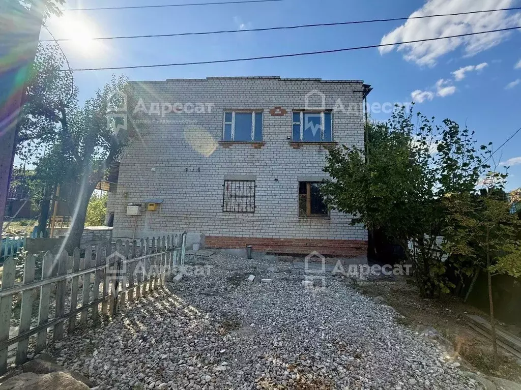 Дом в Волгоградская область, Волгоград ул. имени Менделеева (133 м) - Фото 1