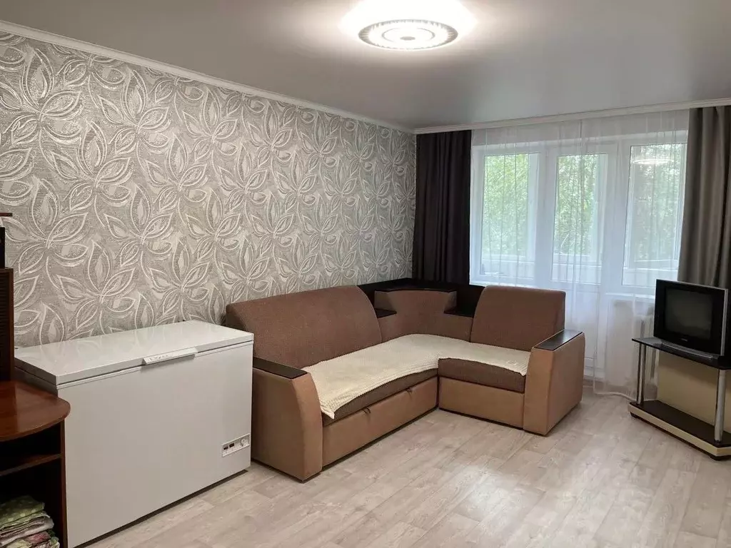 2-к кв. Оренбургская область, Орск просп. Мира, 21А (43.3 м) - Фото 0