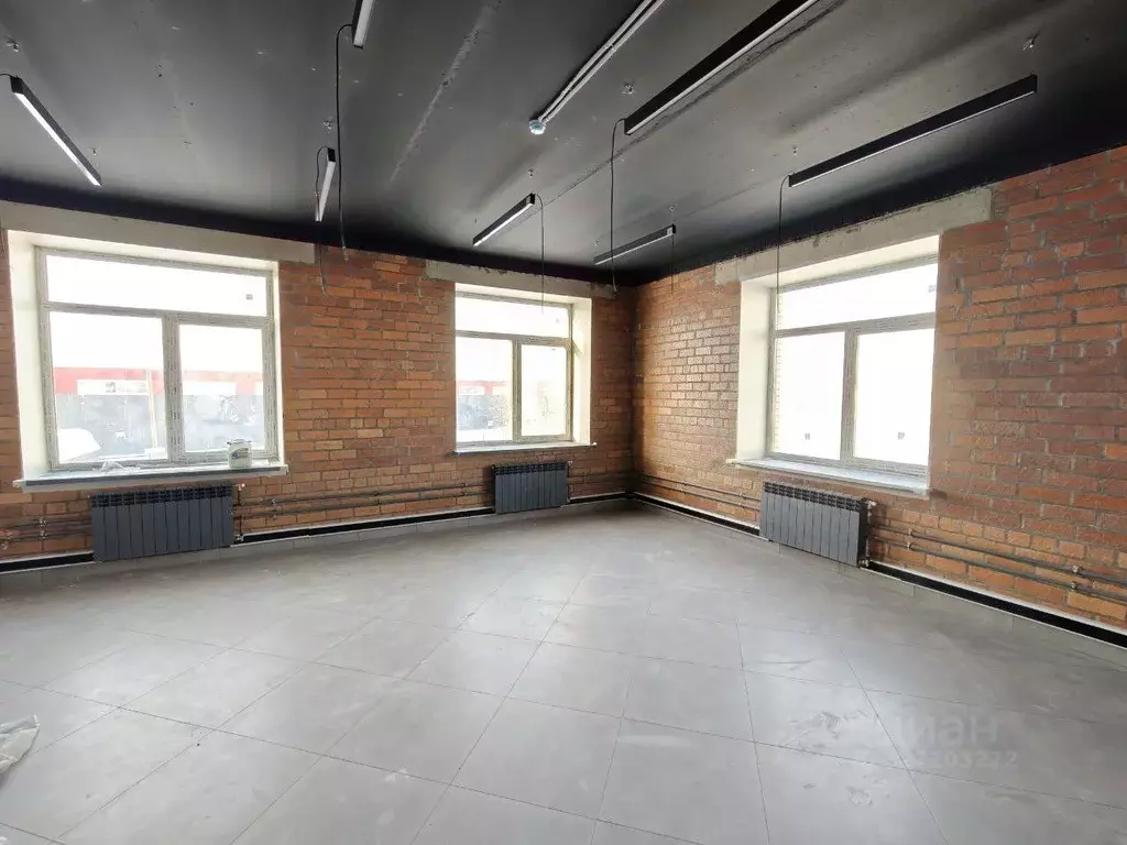 Офис в Свердловская область, Екатеринбург ул. Чистопольская, 15 (100 ... - Фото 1