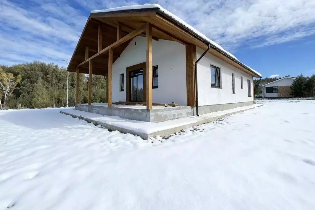 Дом в Свердловская область, Белоярский муниципальный округ, пос. ... - Фото 1