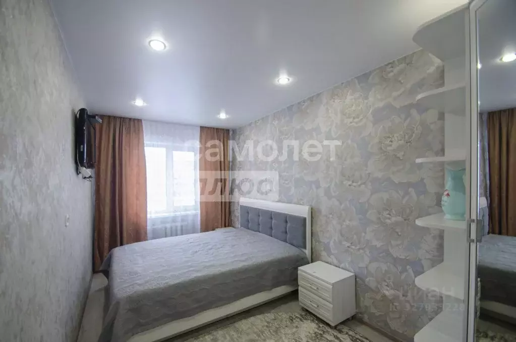 3-к кв. Омская область, Омск Городок Нефтяников мкр, ул. ... - Фото 2