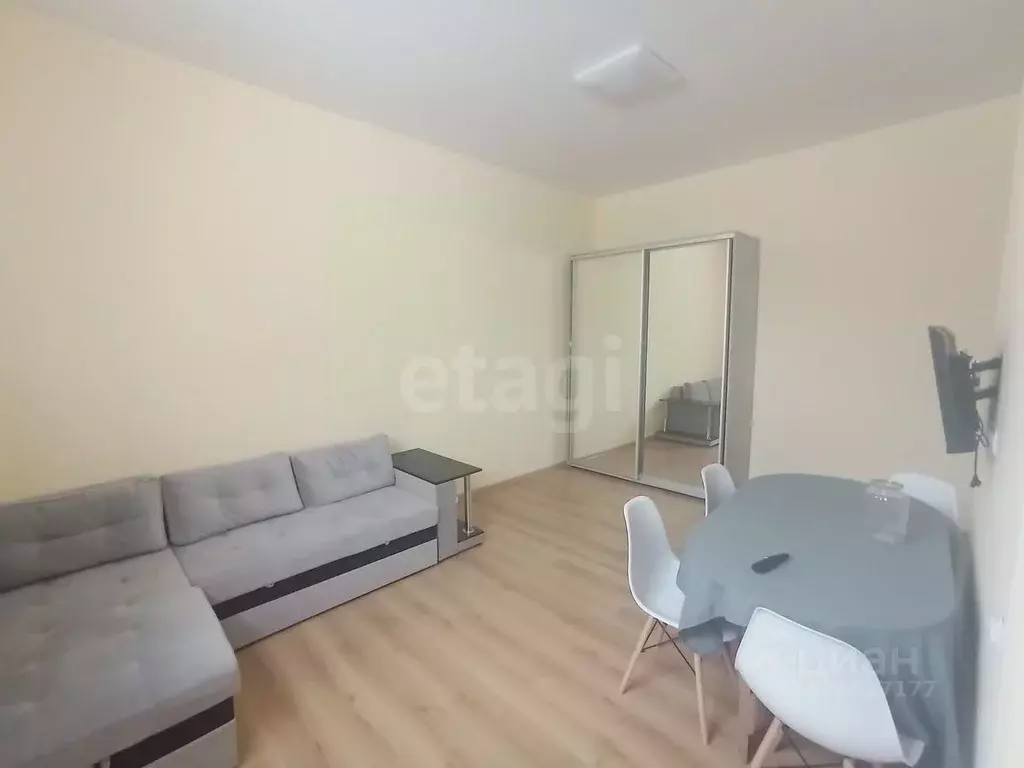 1-к кв. Крым, Симферопольский район, с. Мирное ул. Белова (30.0 м) - Фото 1