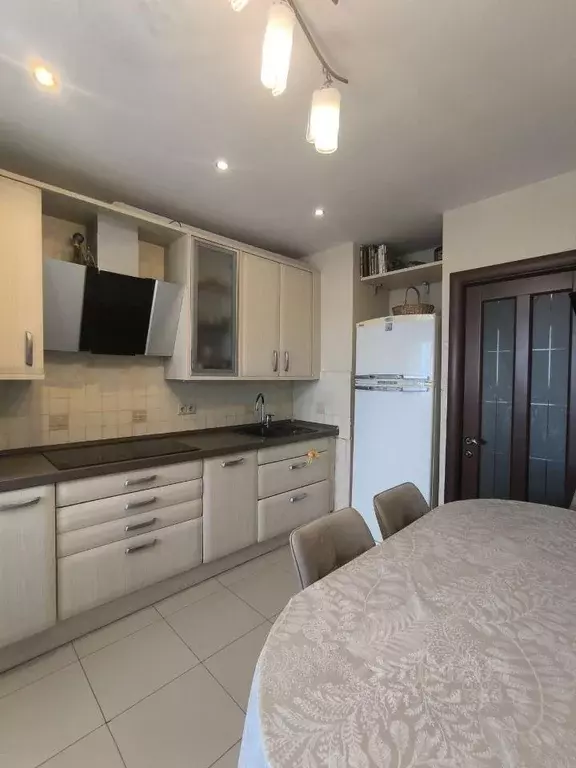 Квартира, 3 комнаты, 104 м - Фото 0