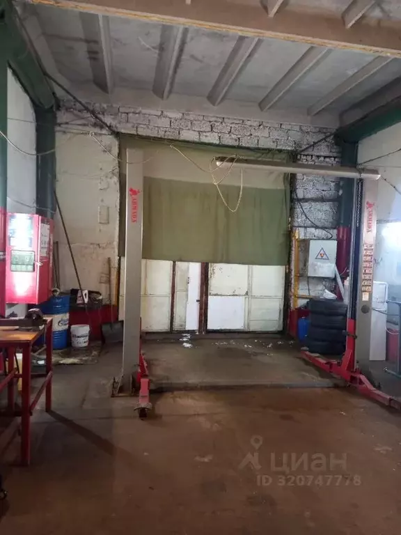 Помещение свободного назначения в Татарстан, Нижнекамск просп. ... - Фото 1