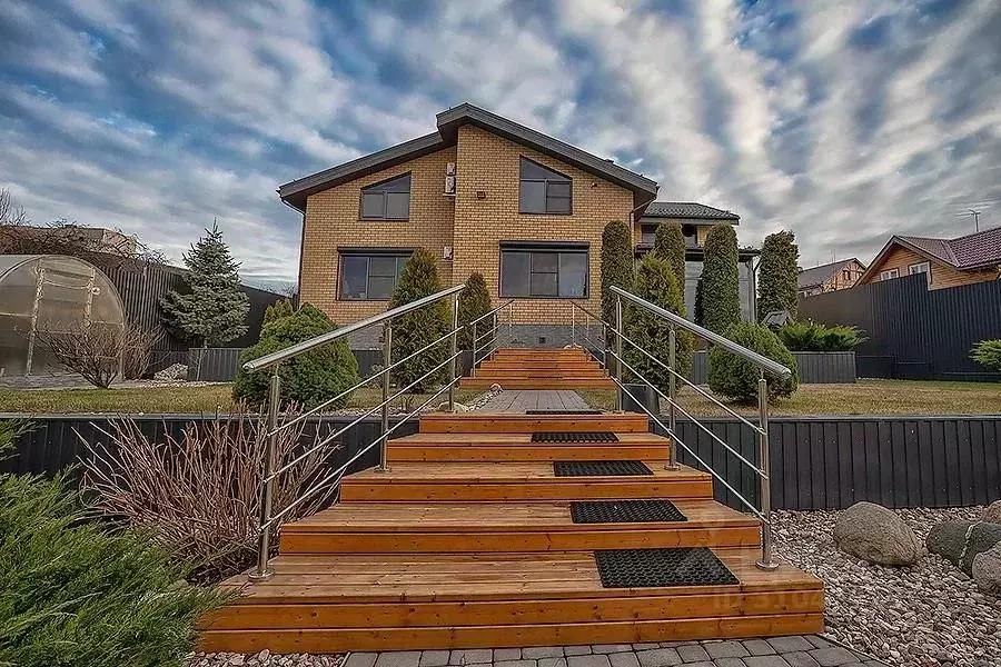 Дом в Тверская область, Конаково ул. Крупской, 4 (340 м) - Фото 1