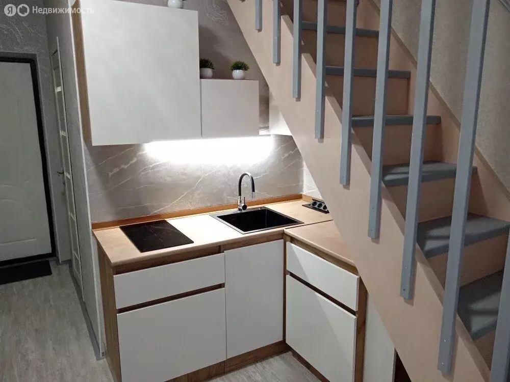 1-комнатная квартира: посёлок Краснознаменский, улица Льва Толстого, ... - Фото 2