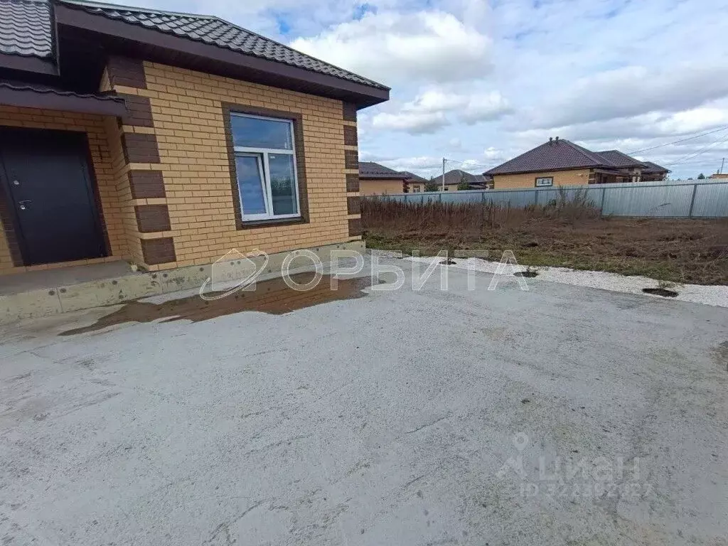 Дом в Тюменская область, Тюменский муниципальный округ, с. Успенка ул. ... - Фото 1