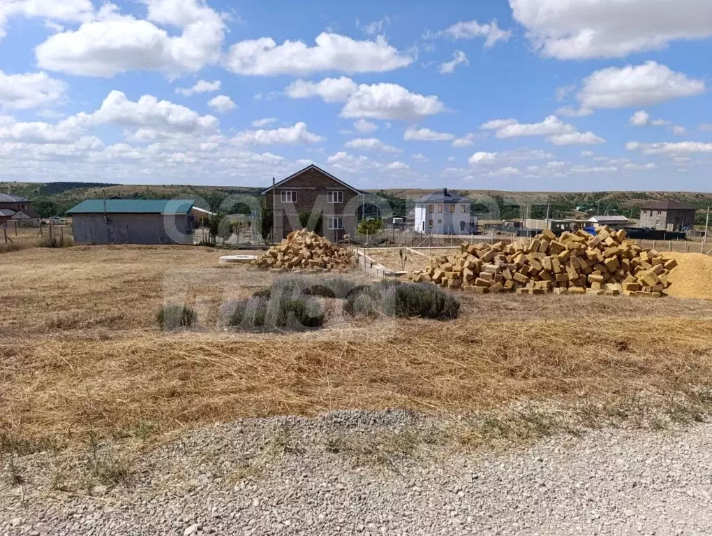 Участок в Крым, Симферопольский район, Пожарское с/пос, с. Водное ул. ... - Фото 0
