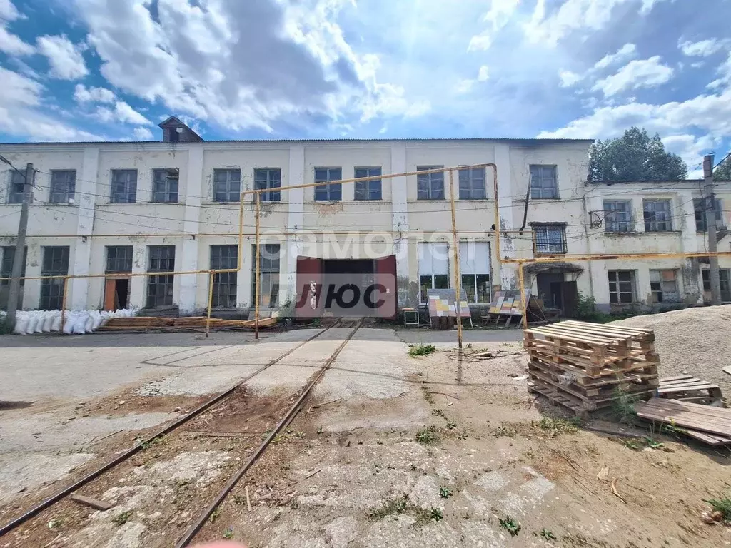 Помещение свободного назначения в Самарская область, Сызрань ул. ... - Фото 1