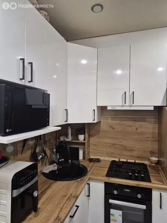 3-комнатная квартира: Великий Новгород, улица Зелинского, 4к1 (63 м) - Фото 2