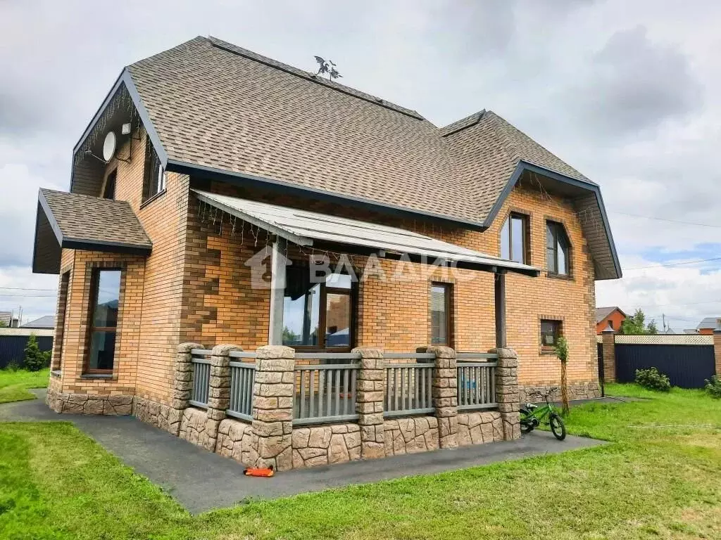 Дом в Татарстан, Лаишевский район, Большекабанское с/пос, с. Малые ... - Фото 1