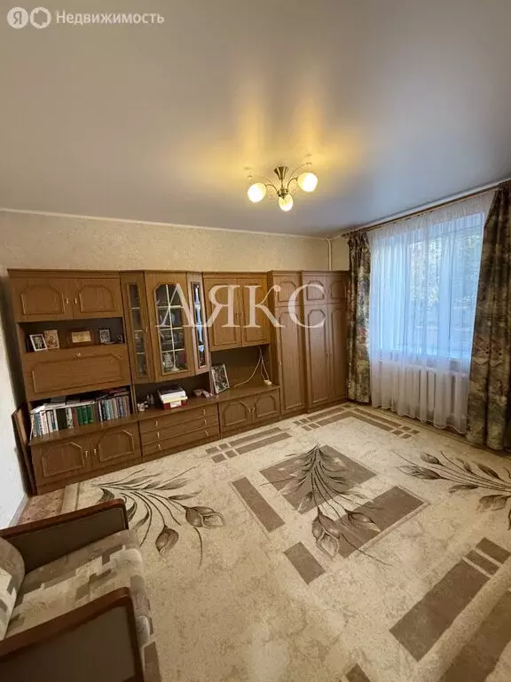 3-комнатная квартира: Ишимбай, улица Губкина, 13 (60.5 м) - Фото 1