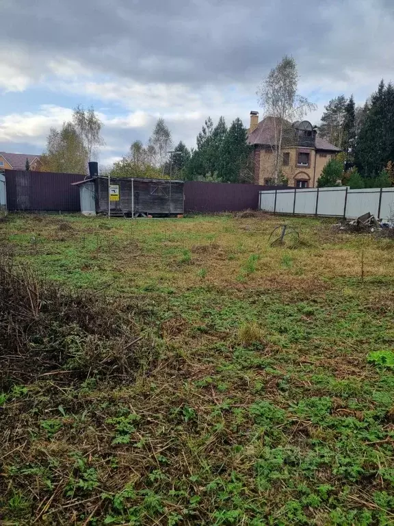 Участок в Московская область, Красногорск городской округ, д. ... - Фото 1