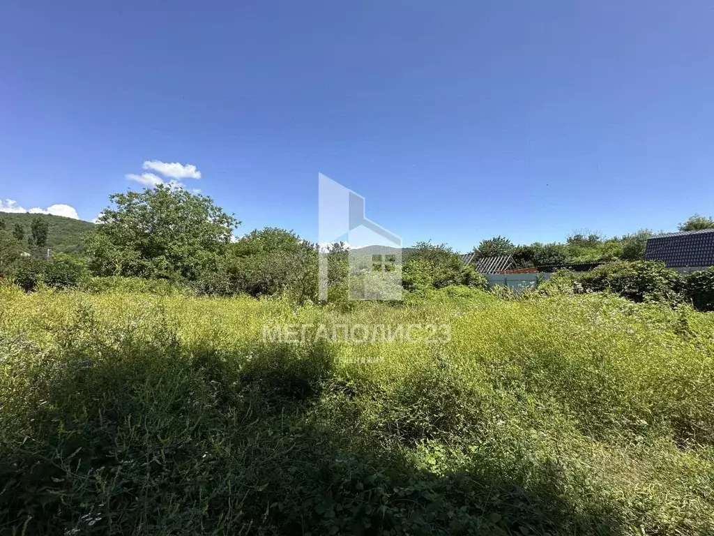 Участок в Краснодарский край, Геленджик городской округ, с. Береговое  ... - Фото 1