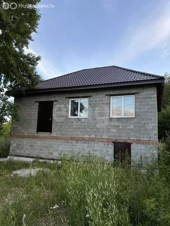 Дом в Златоуст, 5-я Демидовская улица (150 м) - Фото 1
