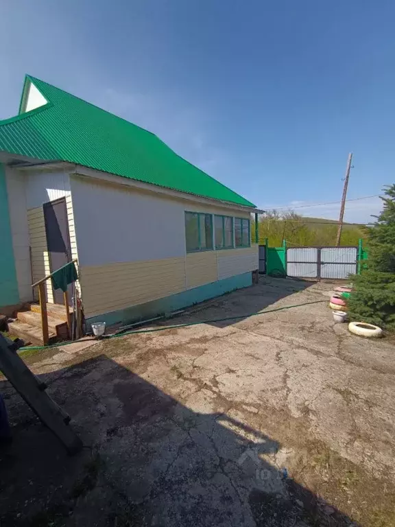 Дом в Оренбургская область, Кувандык ул. Гребенникова, 206А (95 м) - Фото 0