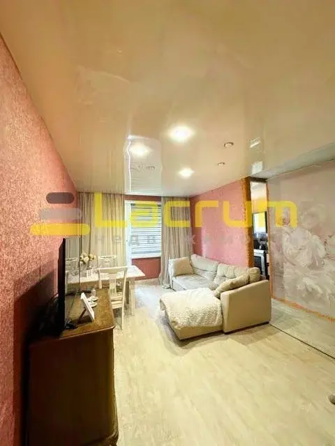 2-к кв. Красноярский край, Красноярск Свободный просп., 50 (45.0 м) - Фото 1