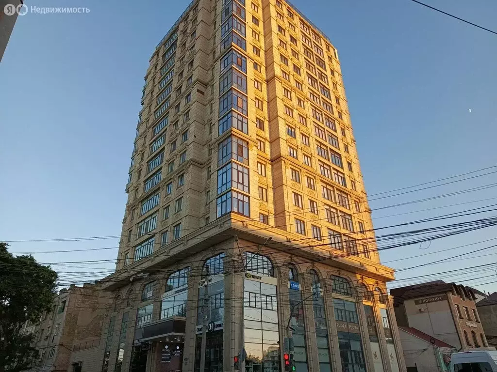 3-комнатная квартира: Махачкала, улица Даниялова, 62 (130 м) - Фото 0