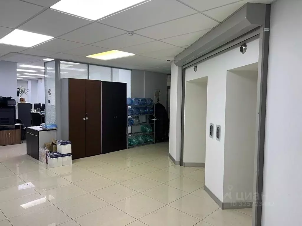 Офис в Москва Средний Овчинниковский пер., 12 (322 м) - Фото 2