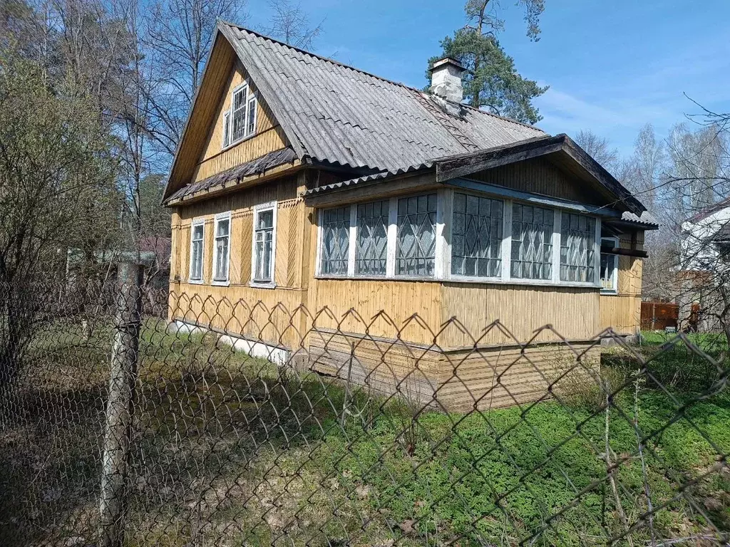 Дом в Ленинградская область, Луга Партизанская ул. (49 м) - Фото 1
