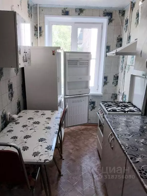 2-к кв. Волгоградская область, Волжский ул. Пушкина, 122 (45.0 м) - Фото 0
