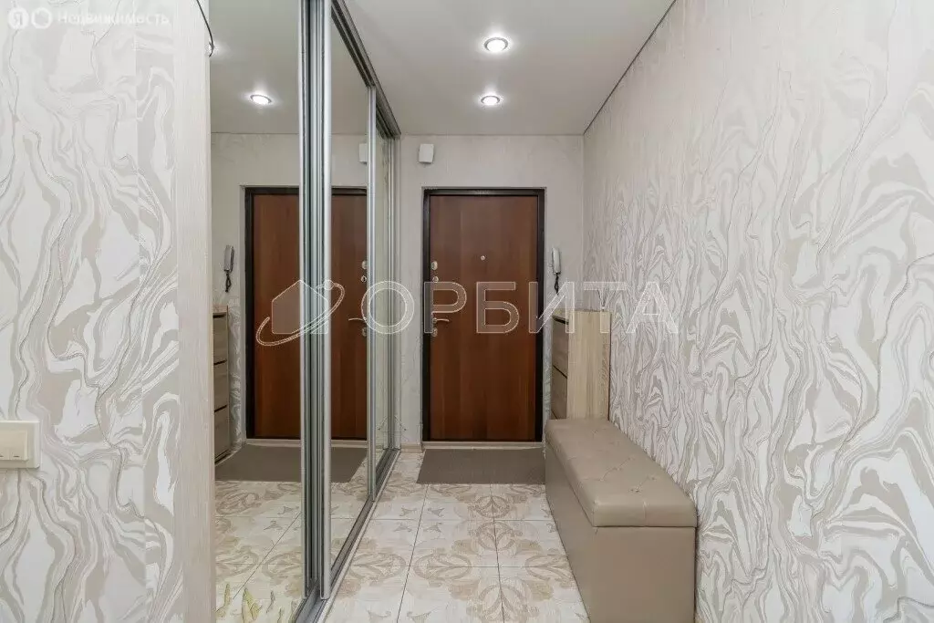 2-комнатная квартира: Тюмень, Кремлёвская улица, 110к3 (66.7 м) - Фото 2