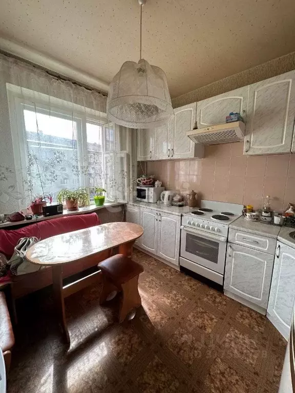 3-к кв. Сахалинская область, Южно-Сахалинск Карьерная ул., 27 (67.0 м) - Фото 0