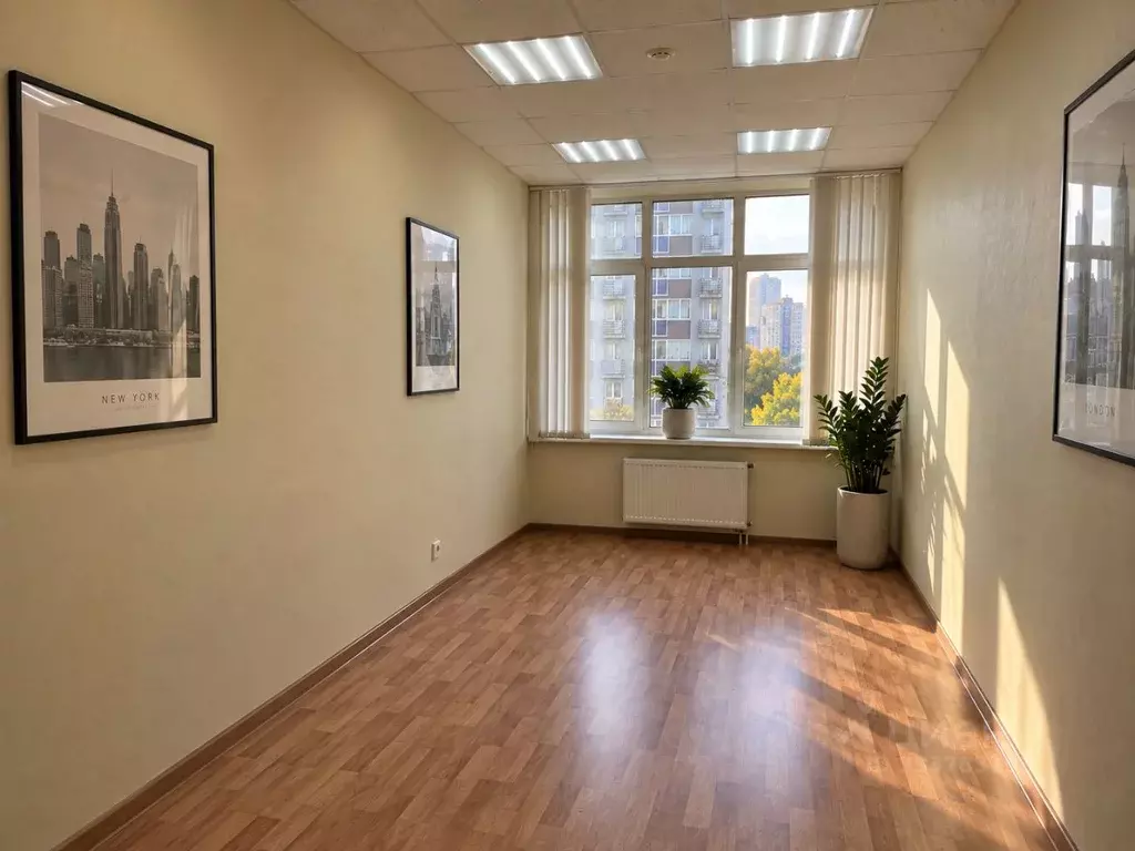 Офис в Свердловская область, Екатеринбург ул. Крупносортщиков, 14 (18 ... - Фото 1