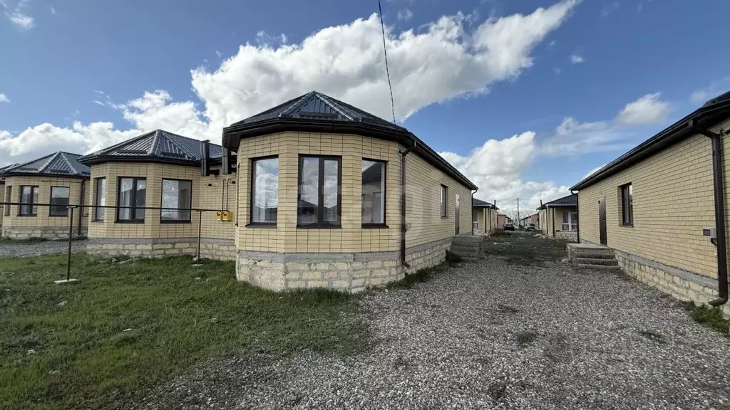 Дом в Ставропольский край, Михайловск Шпаковский район, ул. Федора ... - Фото 2