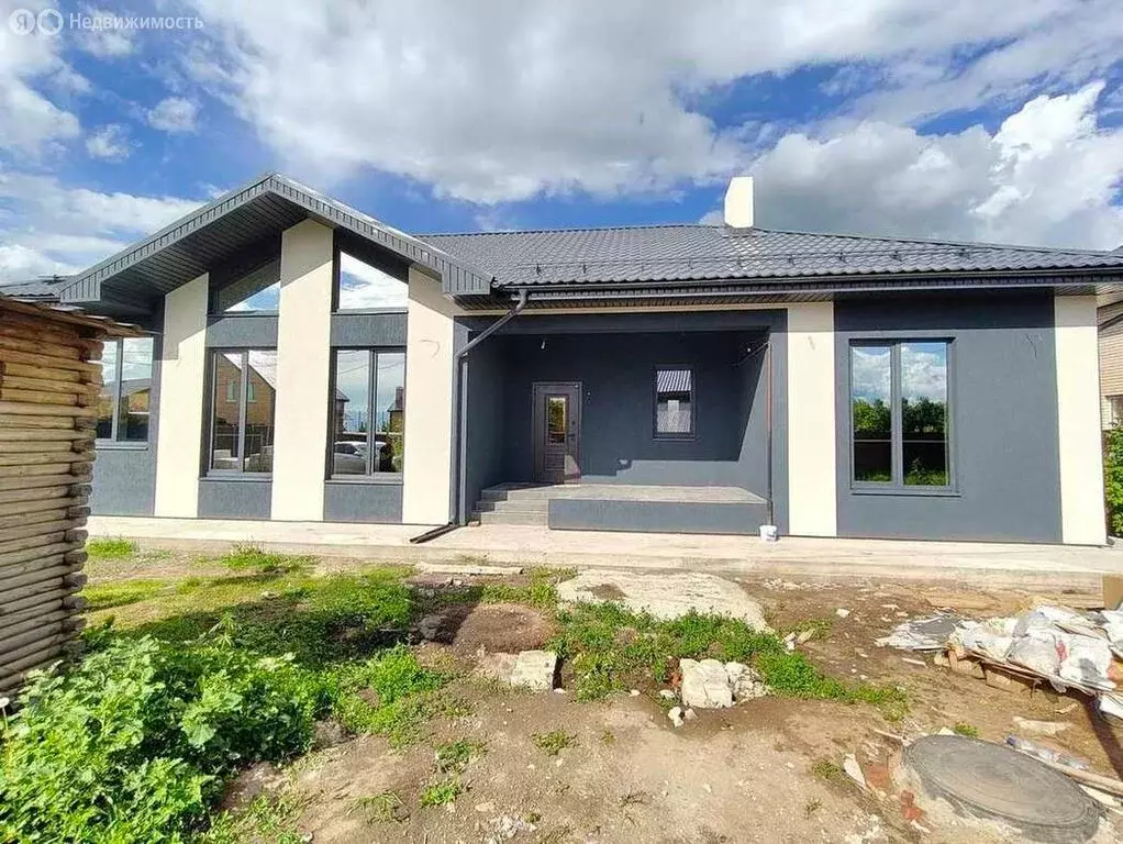 Дом в посёлок городского типа Смышляевка, улица Куйбышева, 26 (128 м) - Фото 1