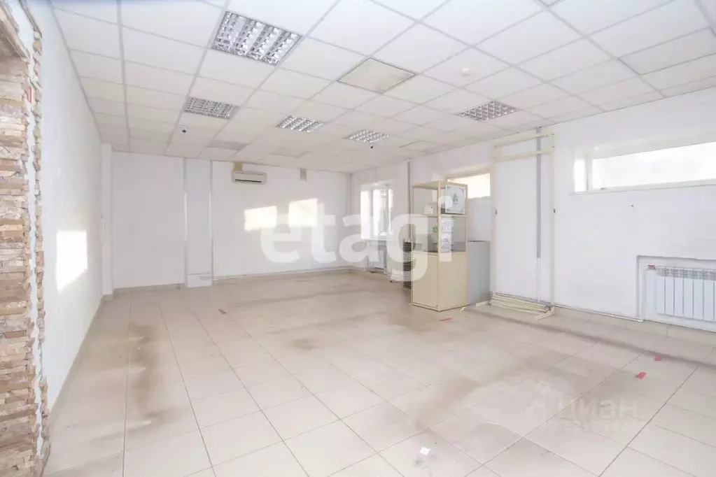 Помещение свободного назначения в Красноярский край, Красноярск ул. ... - Фото 0