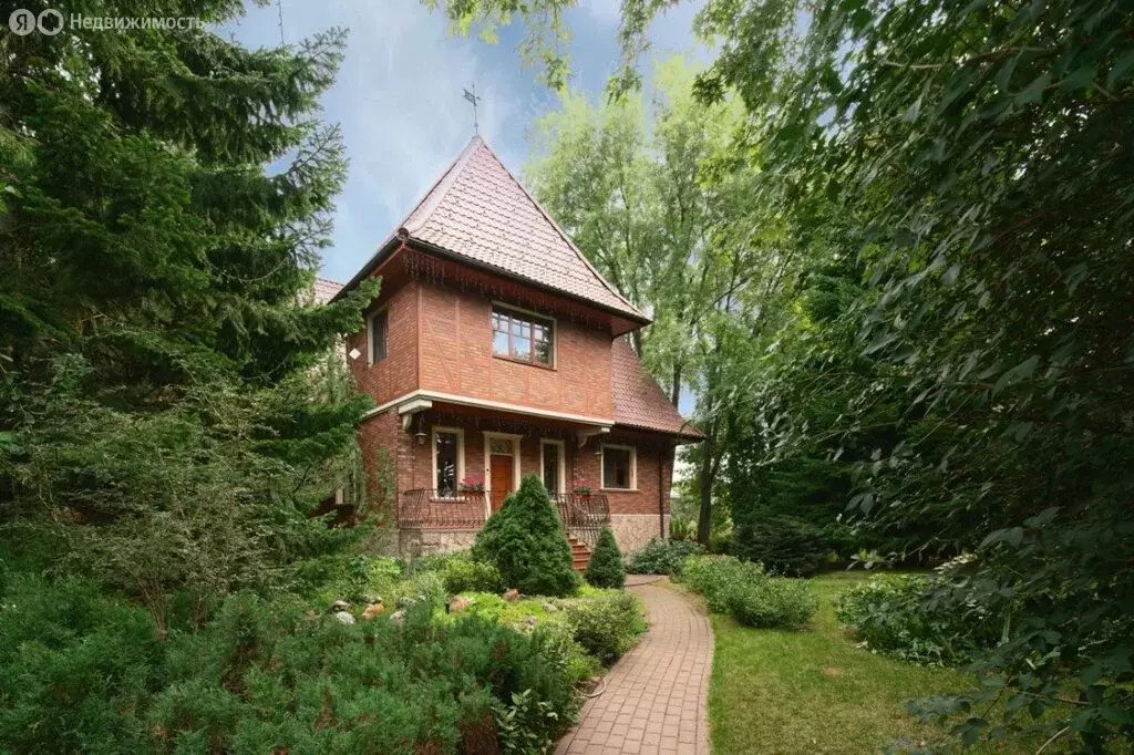 Дом в Одинцовский городской округ, деревня Лызлово (320 м) - Фото 1