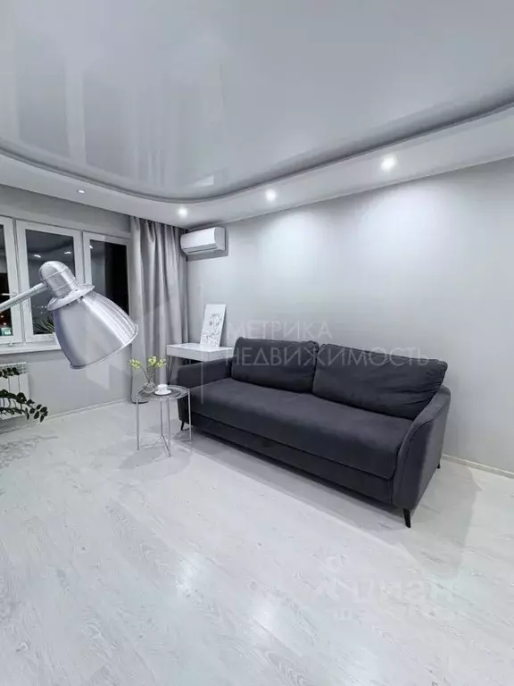 2-к кв. Тюменская область, Тюмень ул. Западносибирская, 22 (50.6 м) - Фото 1