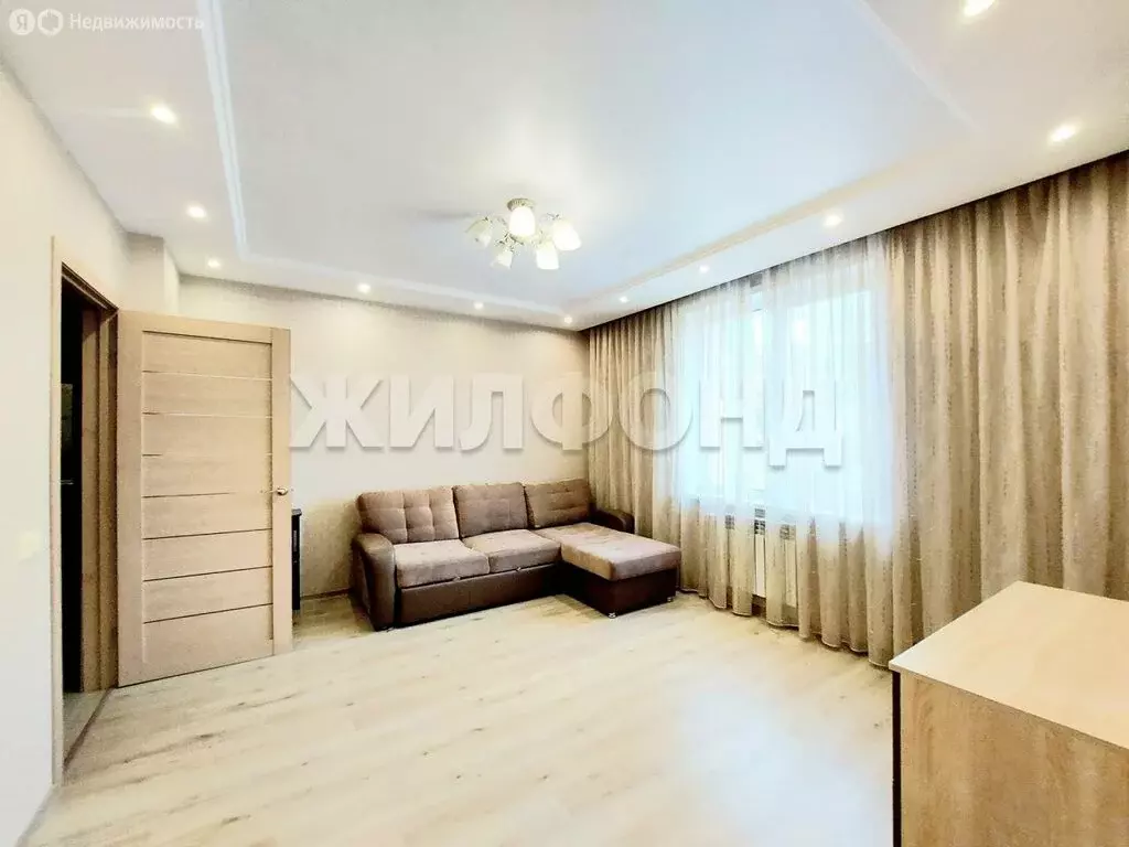 3-комнатная квартира: Новосибирск, Танковая улица, 32 (71.6 м) - Фото 0