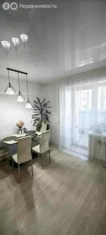 2-комнатная квартира: Благовещенск, улица Строителей, 70 (68.7 м) - Фото 2