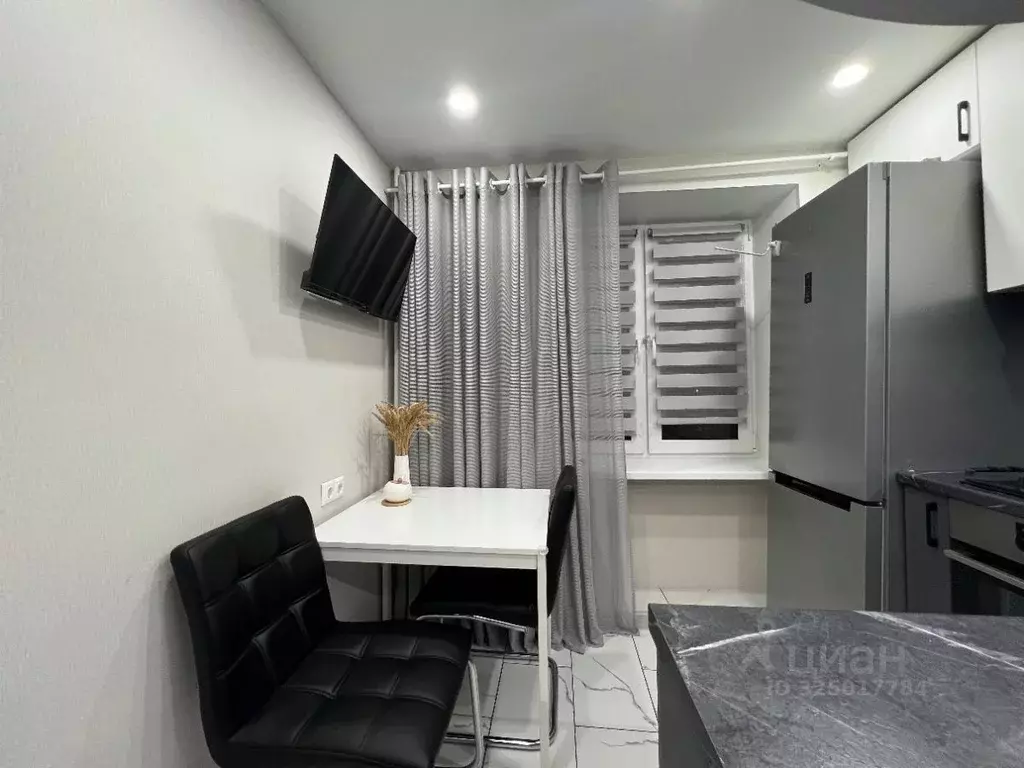 2-к кв. Московская область, Наро-Фоминск ул. Латышская, 7 (46.0 м) - Фото 2