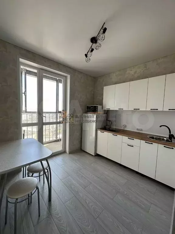 1-к. квартира, 40 м, 10/25 эт. - Фото 0