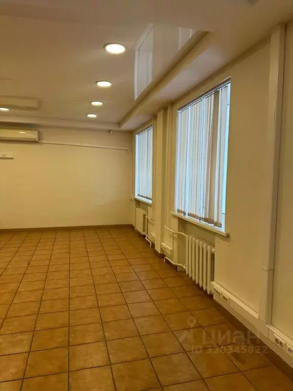 Торговая площадь в Хабаровский край, Хабаровск ул. Тургенева, 46 (94 ... - Фото 1